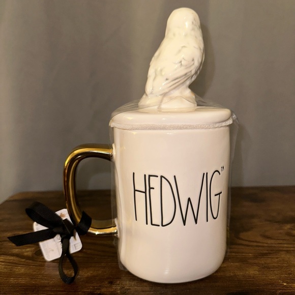Hedwig Rae's Rae Dunn | Kitchen | Rae Dunn Hedwig Harry Potter Mug With Owl Topper ...